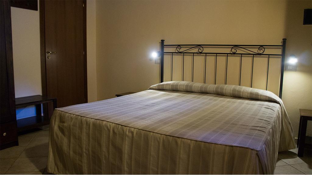 Hotel Borgo Antico San Severino Esterno foto